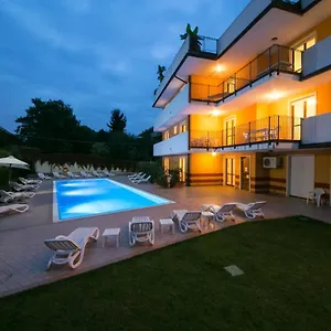 4* Апарт-отель Ferretti Garda Palace